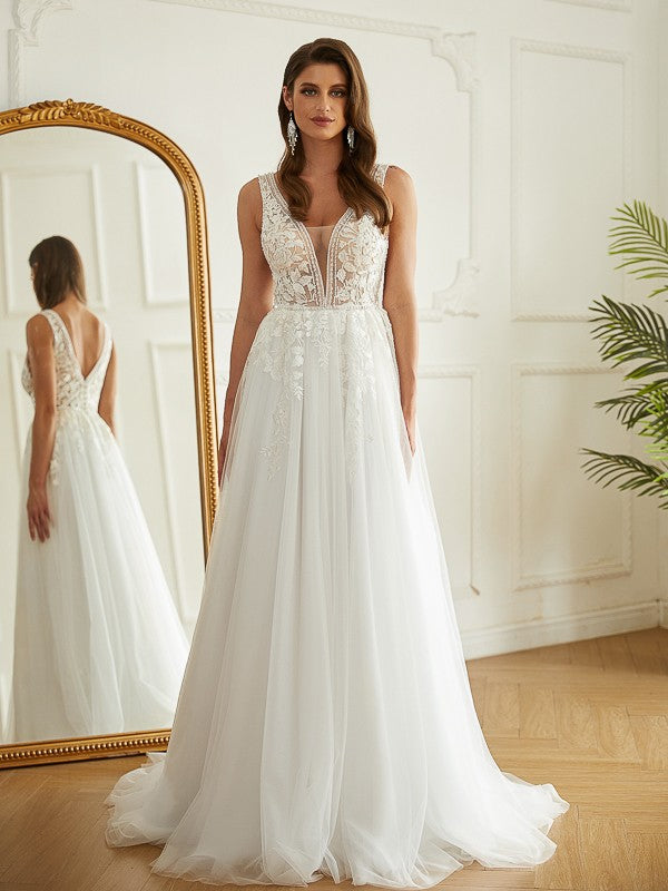 Tulle Applique V-neck Wedding Gown